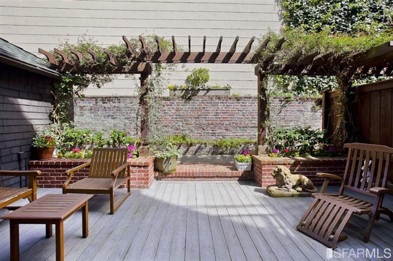 102 Walnut Street,  Photo