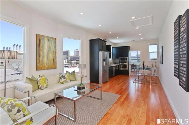 73 Pearl Street,  Photo