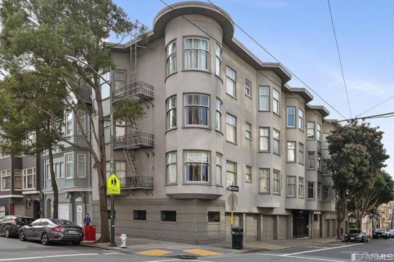 1301 Clay St Apt 2,  Photo